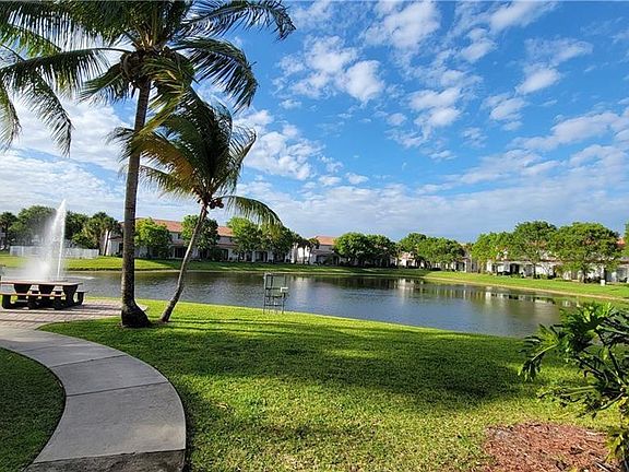 4th image of 2864 SW 83rd Avenue #105