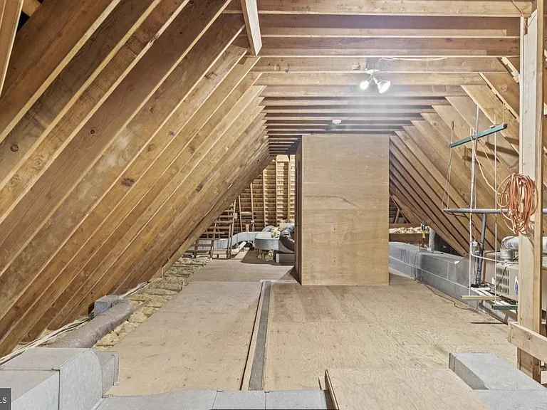 841 Mount Moro Rd — Photo 53