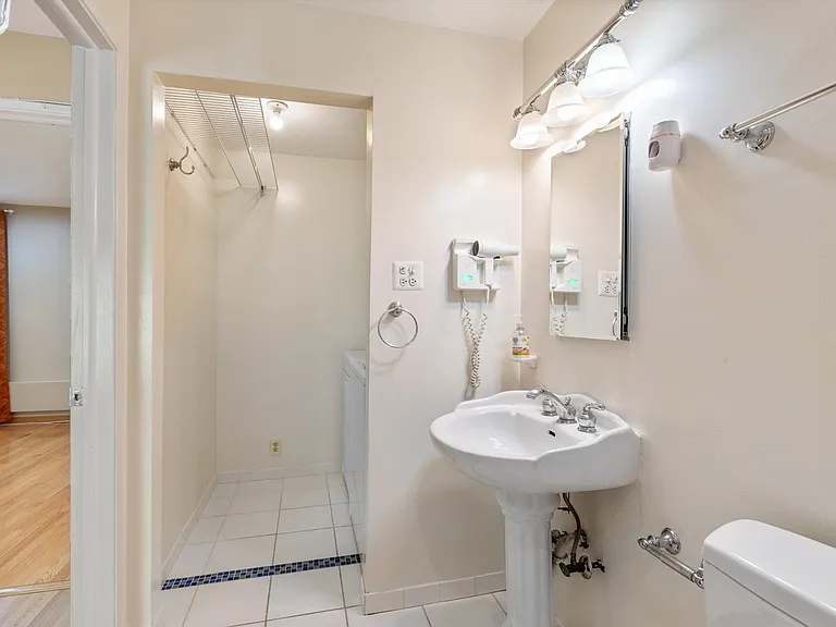 1069 S Park Ter #205 — Photo 18