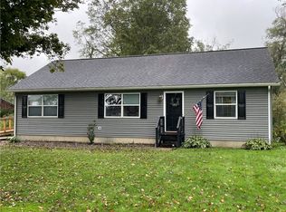 52 Brook St, Laurens, NY 13796