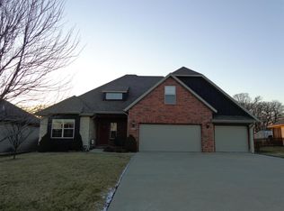 237 Steury Rd, Springfield, MO 65809