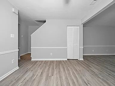 5th image of 7 Peachtree Ct