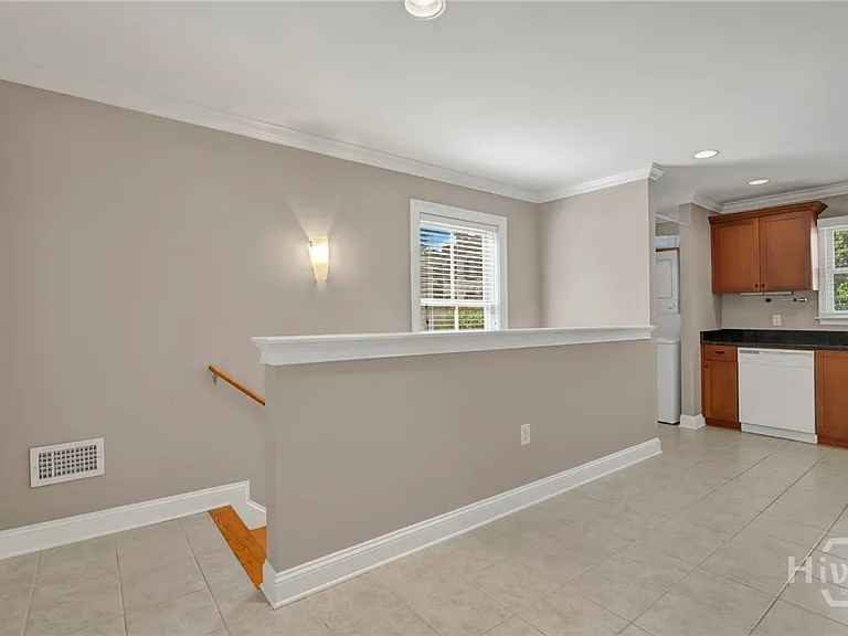 302 W Wayne St #CARRIAGE HOUSE — Photo 11