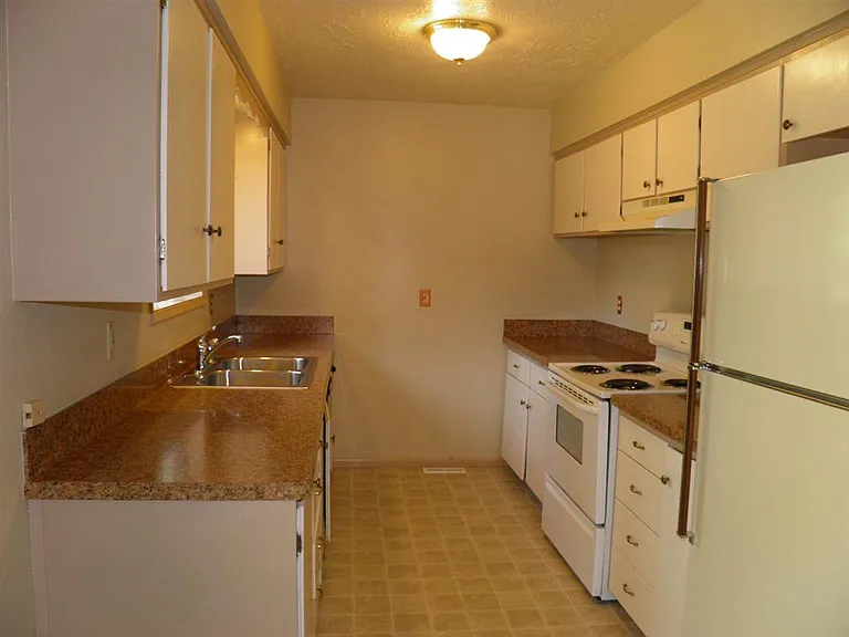 157 SE Craven Rd — Photo 5