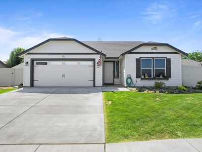 614 Pappys Way, Grandview, WA, 98930
