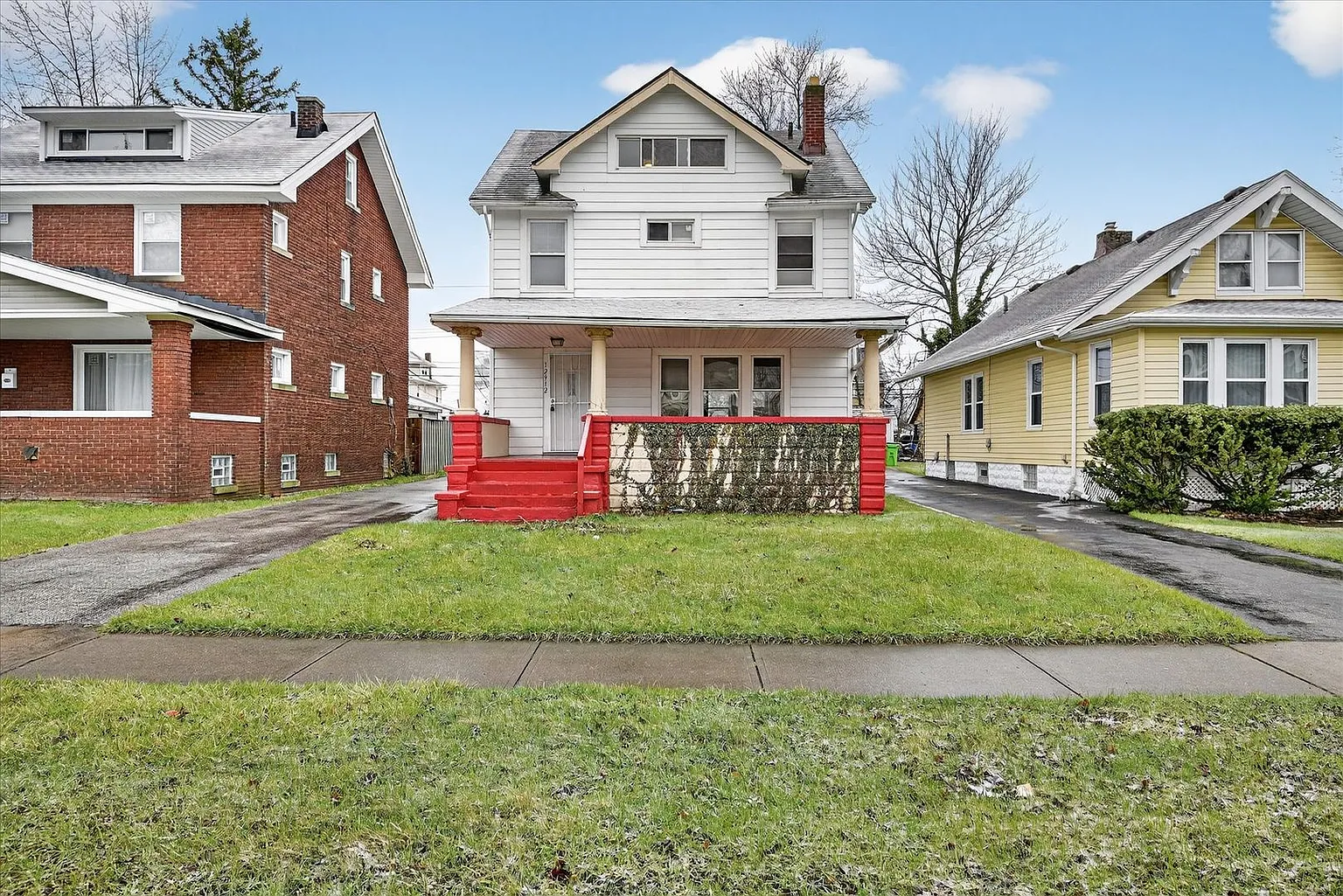 12912 Maplerow Ave photo 1