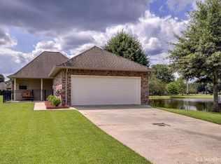 11099 Reyn Dr, Gonzales, LA 70737