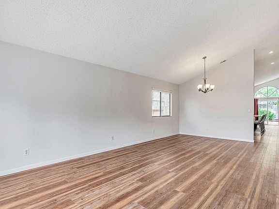 4th image of 1420 Muir Place