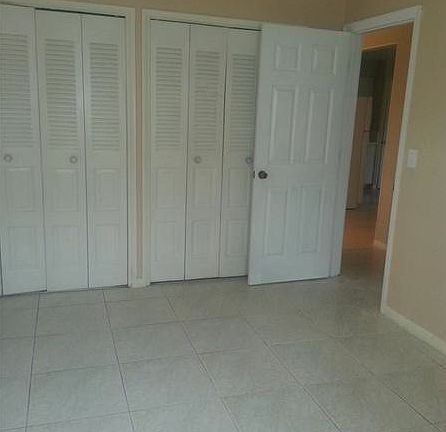 4th image of 5000 SW 92nd Ave