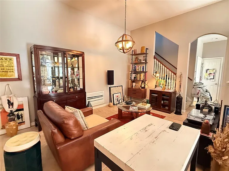 10703 Banfield Dr — Photo 6