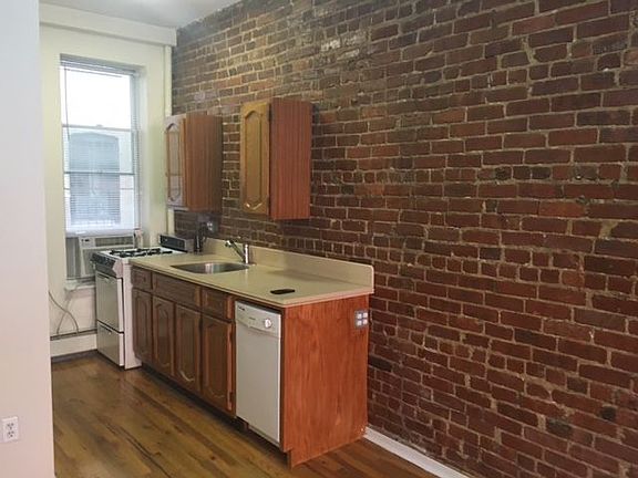 3rd image of 374 8th St APT 1d