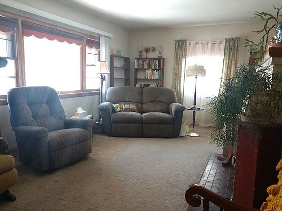 2nd image of 19 Hewett St