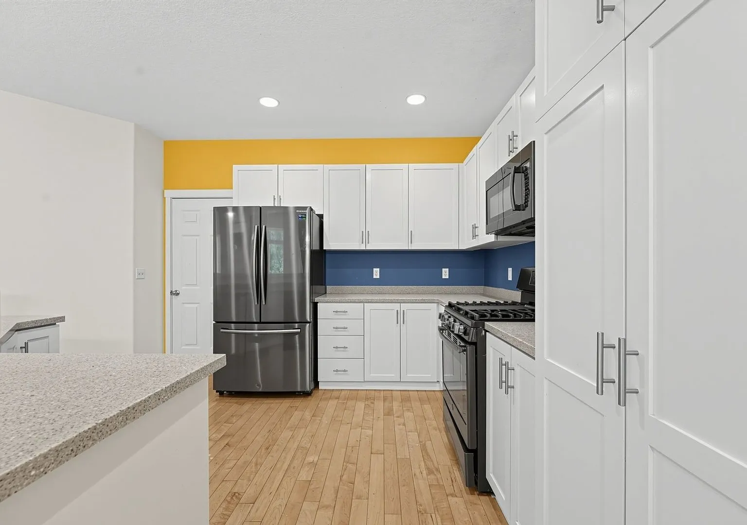 Spacious 4BR House in Hillsboro — Photo 3