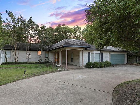 2nd image of 5522 Walnut Hill Ln