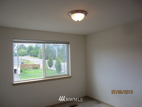 5th image of 4001 E N Street