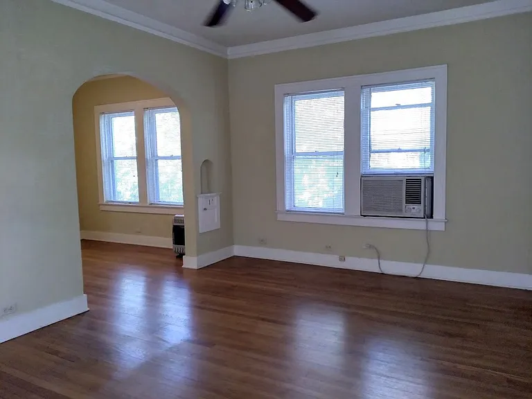 127 W Craig Pl — Photo 4