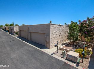 530 E Savannah St, Vail, AZ 85641