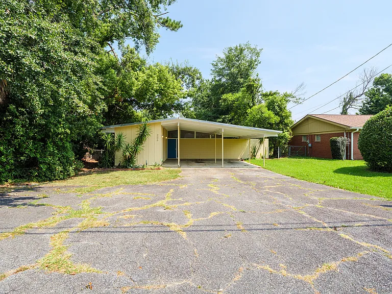 206 Wayne Ave — Photo 2