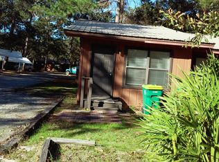 27 6th St #B, Shalimar, FL 32579