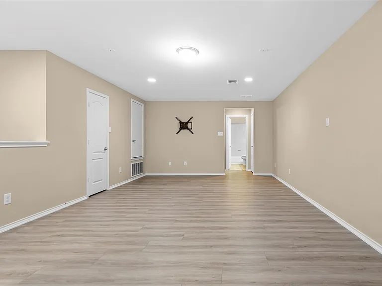 14308 Lake Victor Dr — Photo 19
