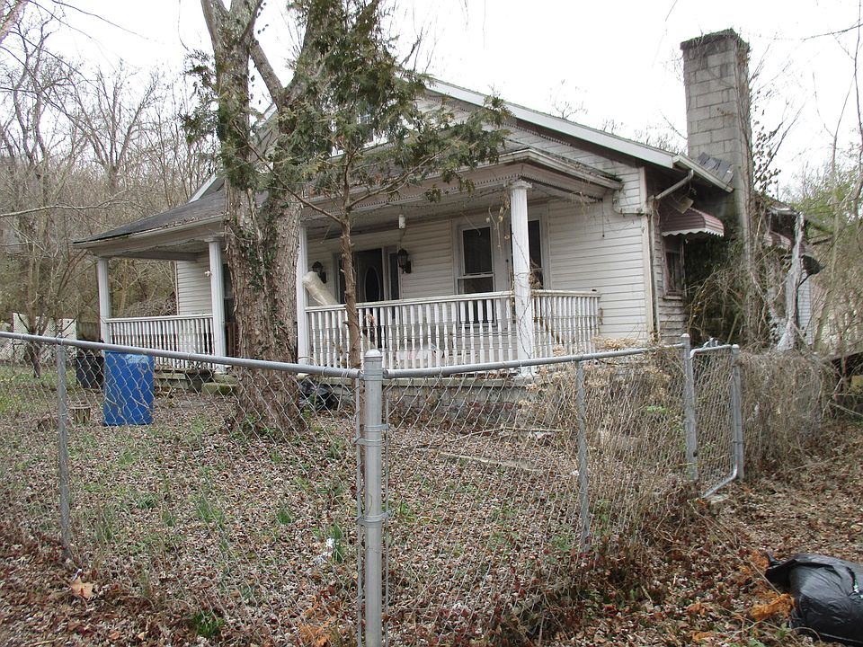 2nd image of 31 Catholic Ave