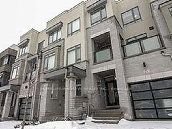 24 Harold Lawrie Ln, Markham, ON L3T 0G1