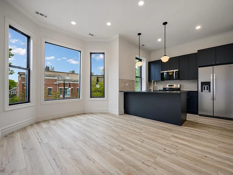 1710 W Belmont Ave #301 — Photo 12