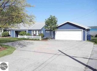 12561 SW Bay Shore Dr, Traverse City, MI 49684