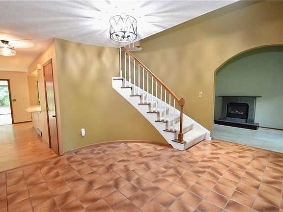 4th image of 29959 Sycamore Oval
