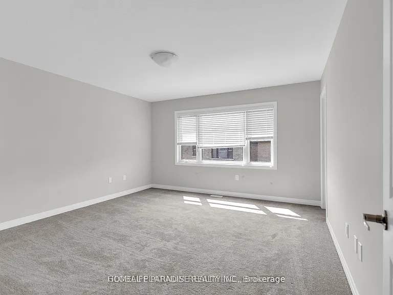 15 Blacklock St E #3 — Photo 10