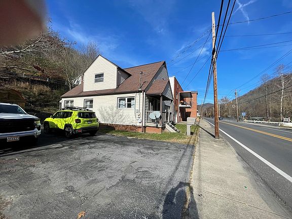 5th image of 946 Guyandotte Ave