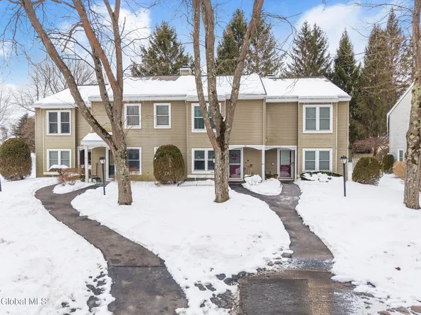 13 Raleigh Drive, Halfmoon, NY 12065