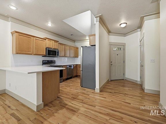 4th image of 6389 W Battlement St