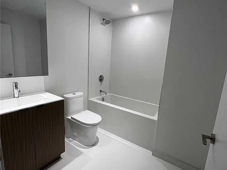 20 Edward St #2306 — Photo 12
