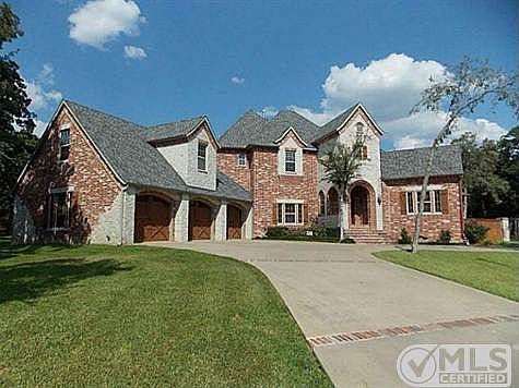 1st image of 805 Kiowa Dr E