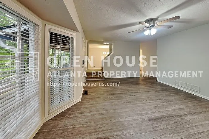 3978 Catalina Dr — Photo 3