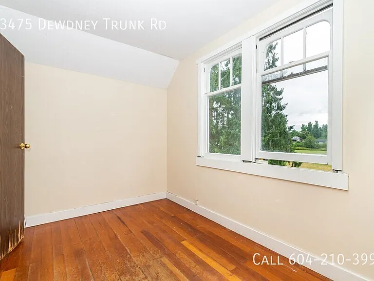 33475 Dewdney Trunk Rd — Photo 12