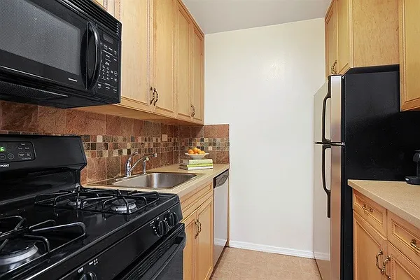 Sold by Compass | media 19