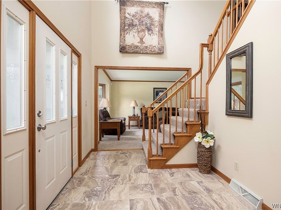 70 Summerdale Dr, East Aurora, NY 14052 Zillow