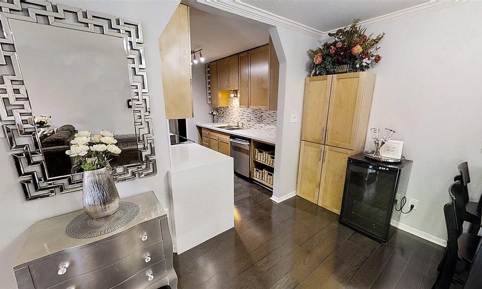 1st image of 7575 Katy Fwy APT 92