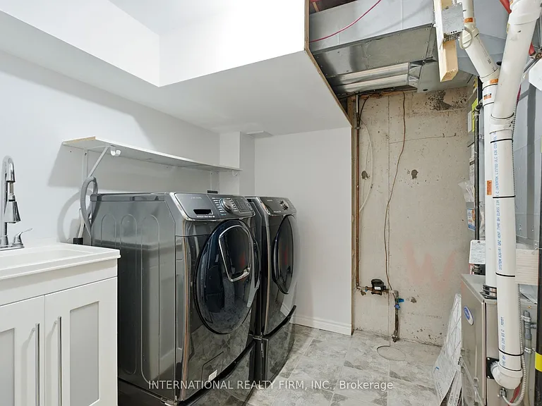 68 Old Orchard Cres — Photo 47