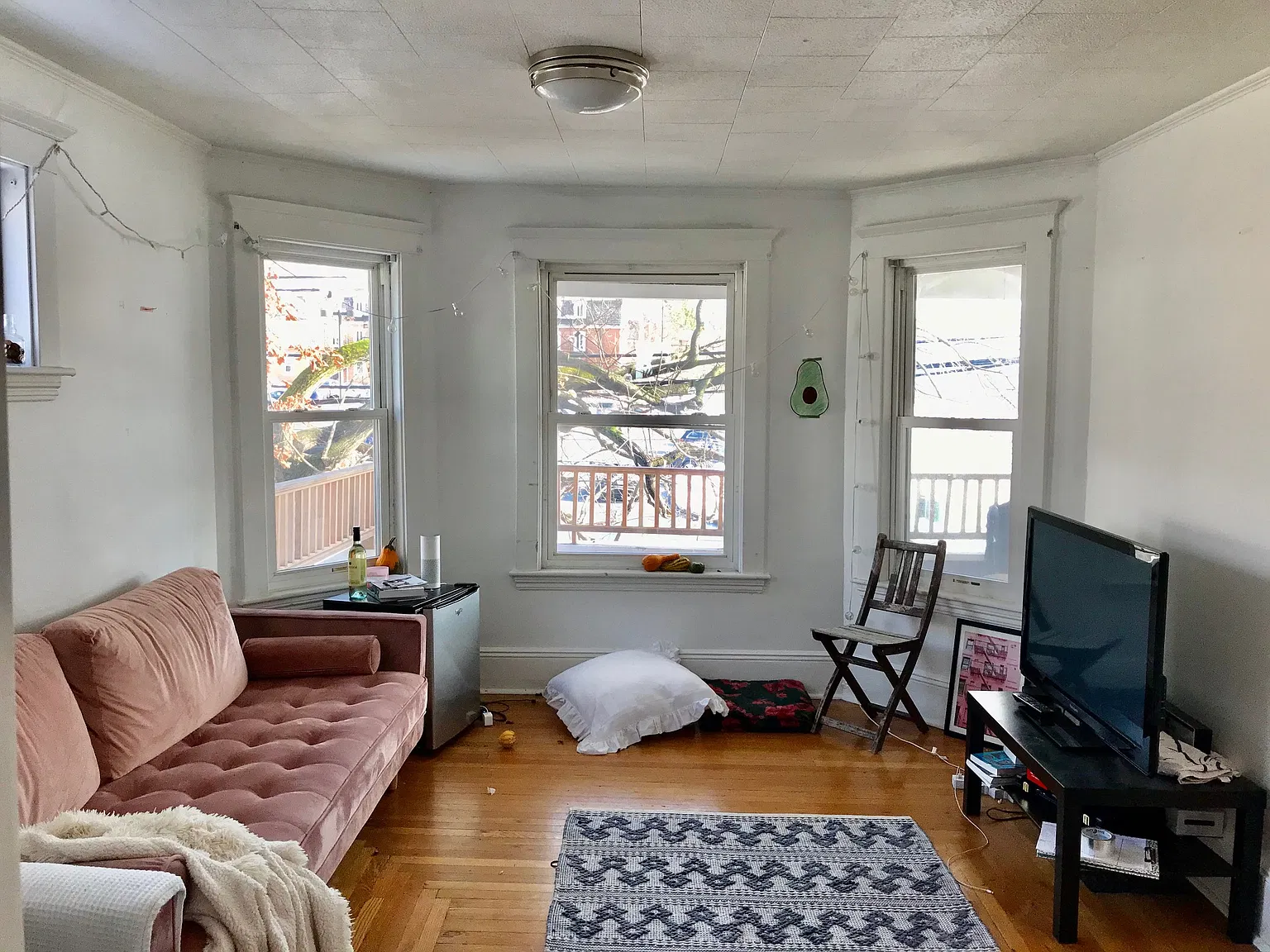 4 bed, 1200 sqft, $1,395 — Photo 2