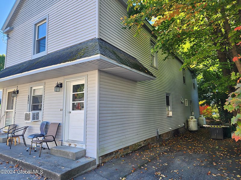 3rd image of 112 Reed Street