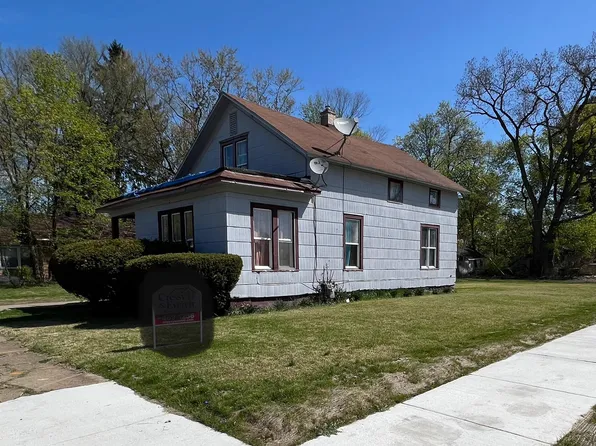 1097 Pearl St, Benton Harbor, MI 49022