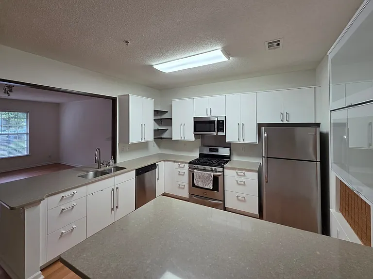 2240 Whitestone Pl — Photo 9