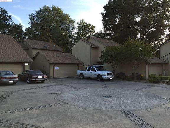 4th image of 4964 King Arthur Pl