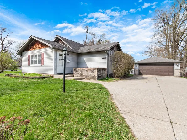 10 NE Circle Dr, Joliet, IL 60433