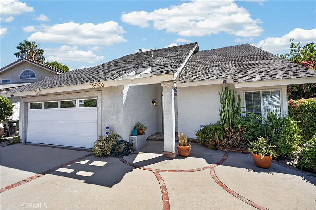 4 bed, 2.5 bath, 1845 sqft, $4,200 — Photo 1