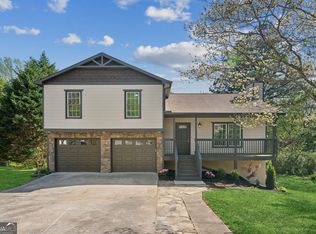 1482 Derby Downs Dr, Lawrenceville, GA 30043