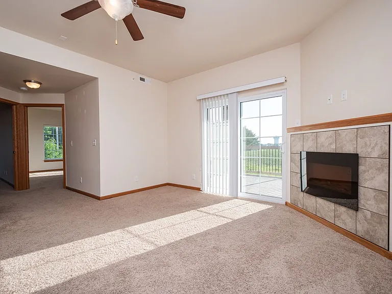 1680 Lincoln Dr — Photo 8